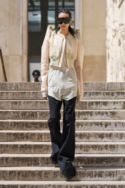 Look 26